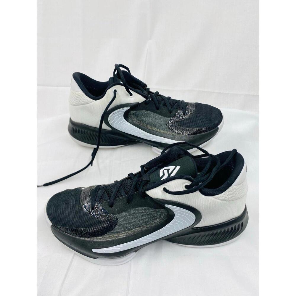 Nike Black and White Men's Athletic Shoes